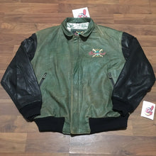 Load image into Gallery viewer, BRAD BENNETT STUDIOS CHICAGO. AMERICA'S BASEBALL TEMPLES LEATHER JACKET. SZ L
